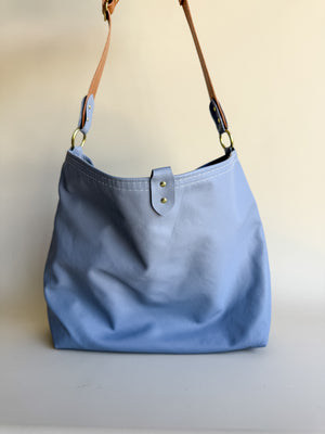 Wynonna Leather Tote Bag - Skyline Blue
