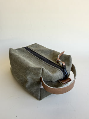 The Waylon Men’s Dopp Kit - Olive Canvas