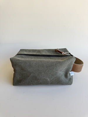 The Waylon Men’s Dopp Kit - Olive Canvas